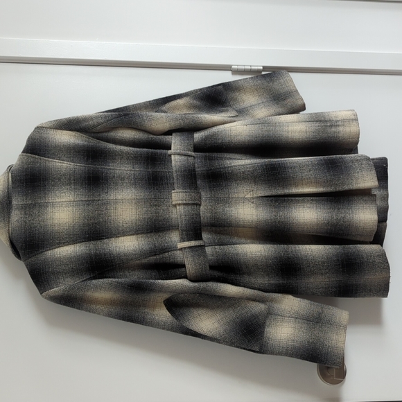 DKNY pea coat size 6 - Picture 5 of 6